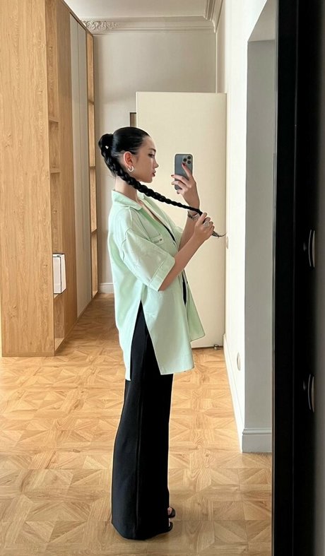 Aya Shalkar perfekte erwachsene bild