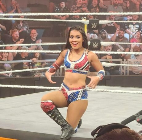 Roxanne Perez kunst akt fotos