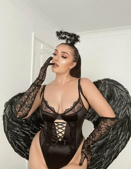 blonde puma nur fans exklusive nackte galerien