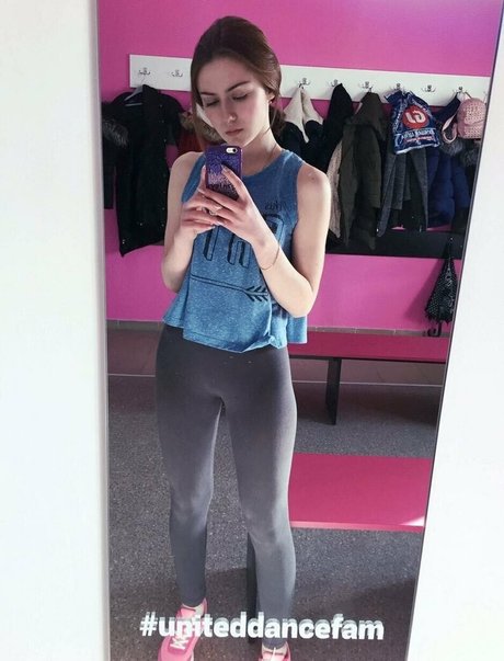 kniebeugen-onlyfans nacktheit hübsche bilder