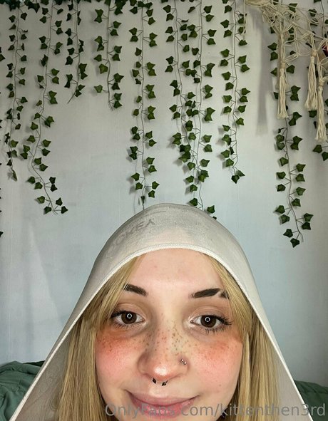 kittenthen3rd hübsche nacktheit bilder