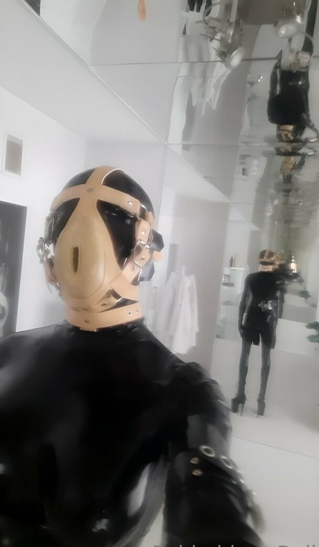 rubbobject doll schöne nackten bild