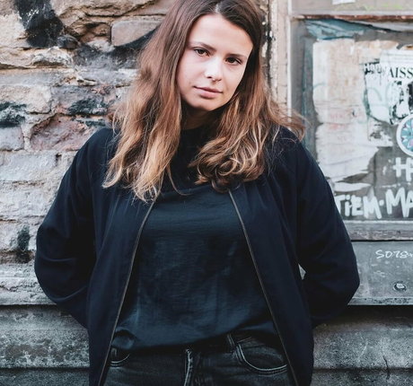 Luisa Neubauer schauspielerin sexy galerie