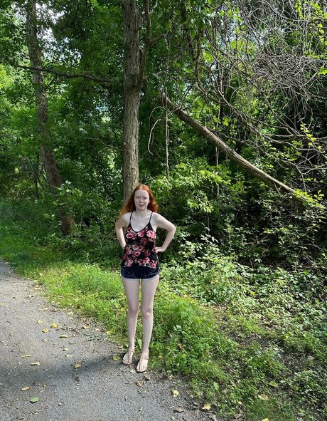 Cherrylovebombb schauspielerin schöne fotos