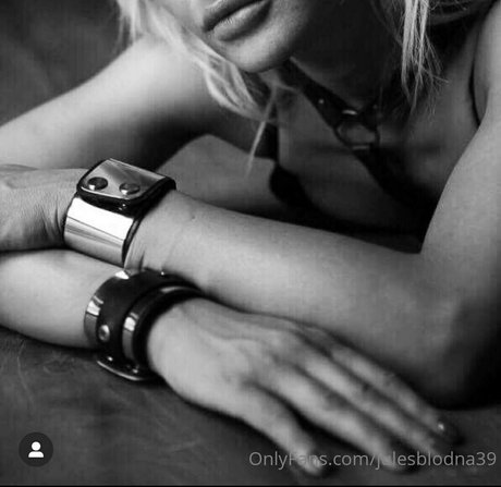 Julesblodna39 hd akt foto