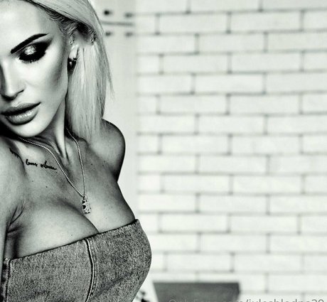 Julesblodna39 nacktheit pornostar fotos