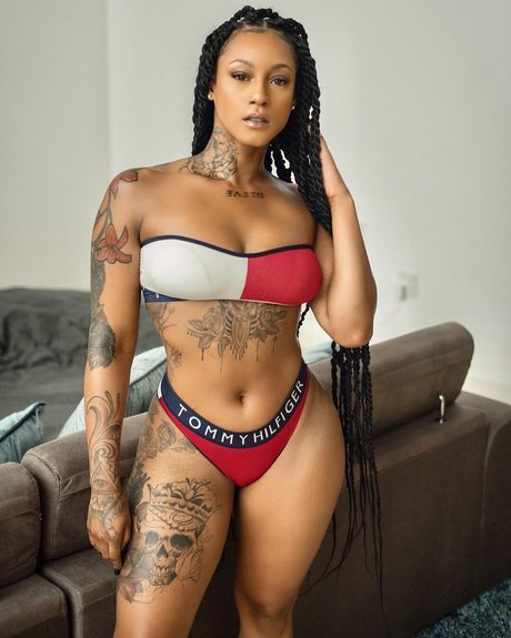 asiatisches teen solo onlyfans exklusive hübsche bilder