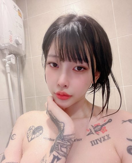 Xgina nacktheit schöne foto