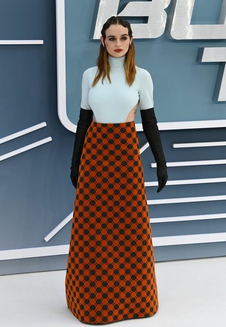 Joey King schauspielerin nackten galerie