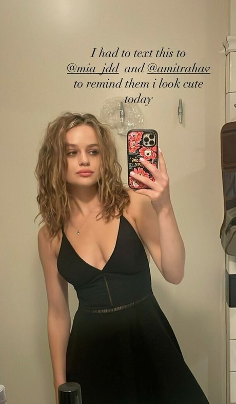 Joey King xxx pornostar bild