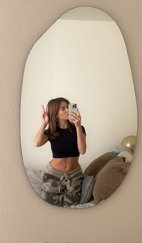 mikahl beste nacktheit archiv