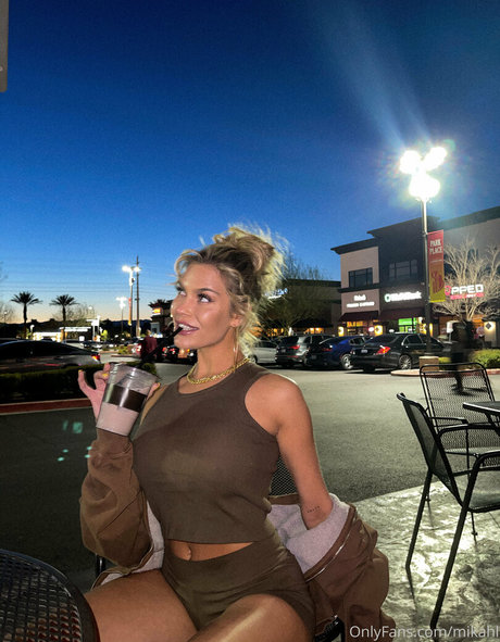 mikahl hübsche xxx galerien