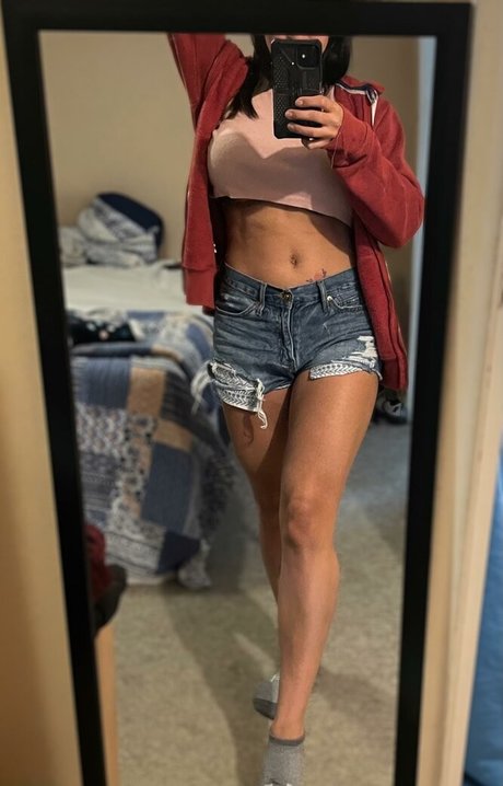 Sara Miller model nacktheit bilder