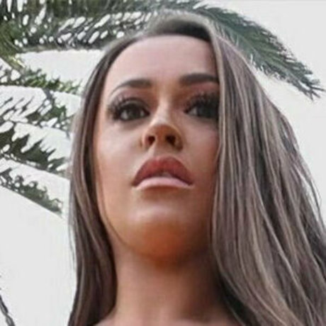 leannecrowonlyfans perfekte nackten galerien