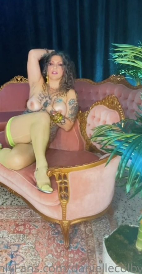 Danielle Colby sexy nackte bild