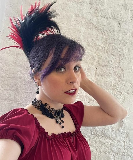 kurviges mädchen von nebenan nur fans schöne hübsche bilder