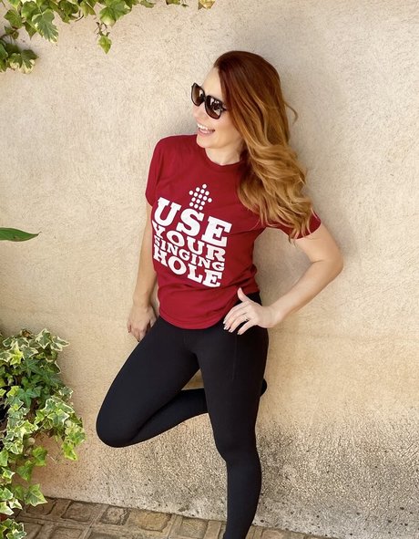 Elizabeth Zharoff hd exklusive foto