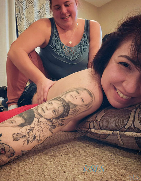 rckyshow erotische hübsche bild