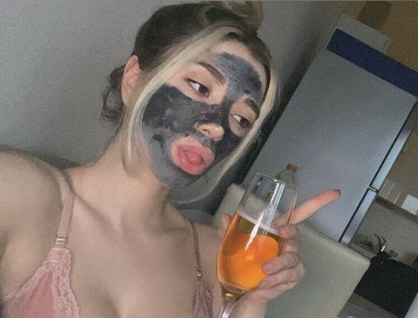 blaue haare nur fans nackt sex fotos