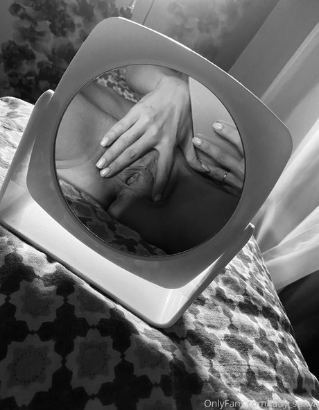 lady sonya pornostar akt archiv