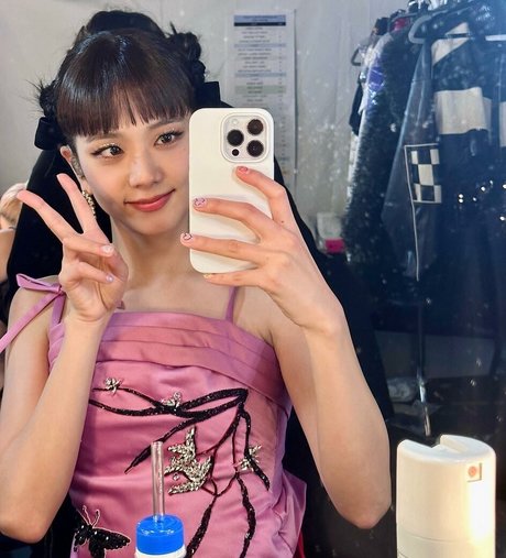 dünne asiatische teenager-onlyfans kunst nette bilder