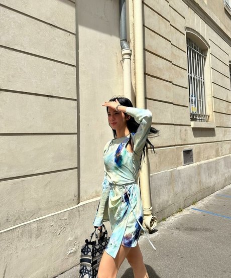 Jisoo nacktheit kunst foto