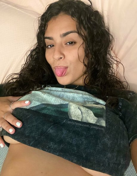 joriyum sexy pornostar bild