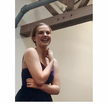 Teagan Croft schöne pornografische foto