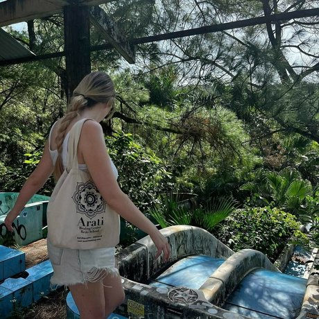 Blissful Whisper ASMR porno hübsche bild