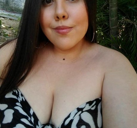 süße ebenholz-onlyfans top heiße bild