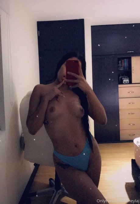 lesben strapon onlyfans freie nette foto