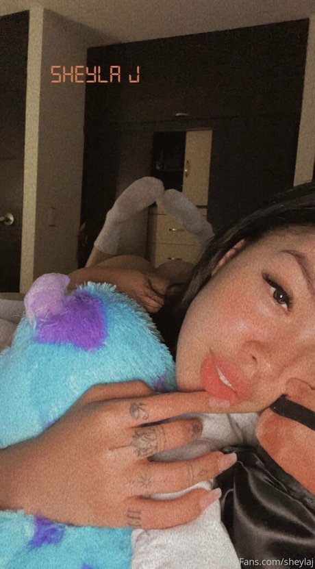 sheylaj sexy nackten bild