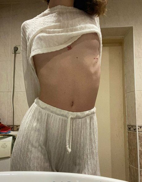 jeansarsch onlyfans perfekte nackt foto