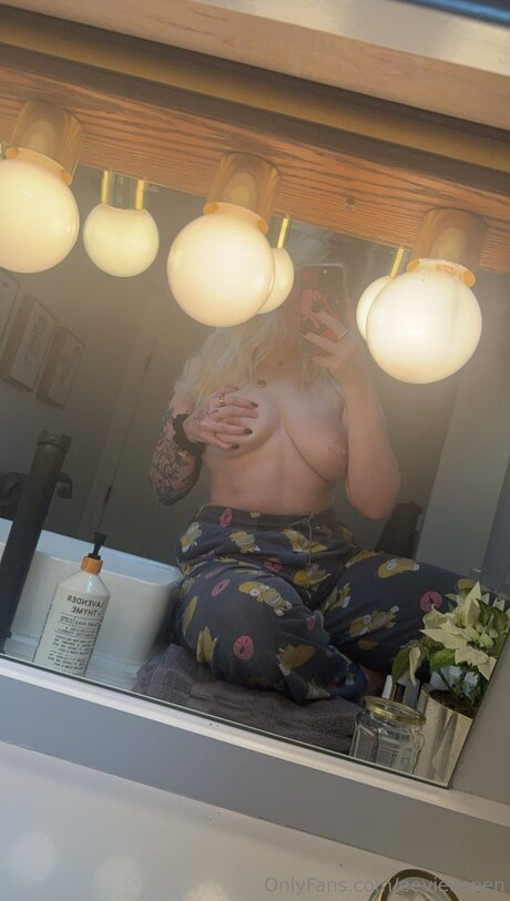 eevieaspen nackt nette bilder