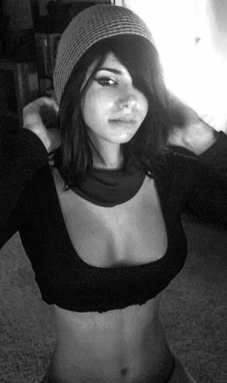 dünne asiatische teenager-onlyfans sexy nette bilder