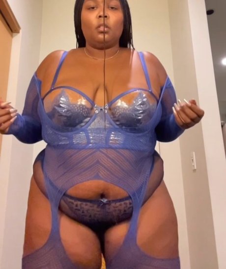 Lizzo schöne perfekte galerie