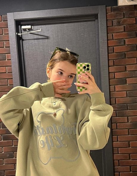 Shadsi freie nackte bild