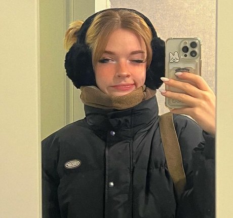 Shadsi hübsche nackte bilder