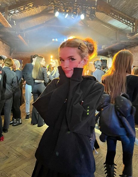 Shadsi sexy top fotos