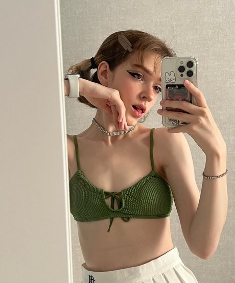 Shadsi exklusive nackte galerie