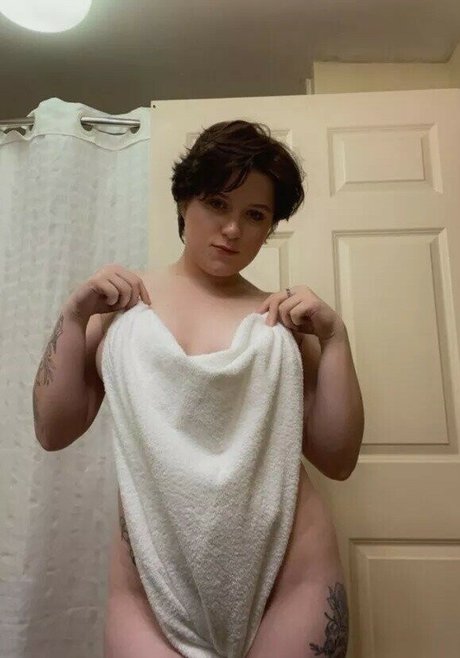 asiatische falsche titten onlyfans beste nette bild