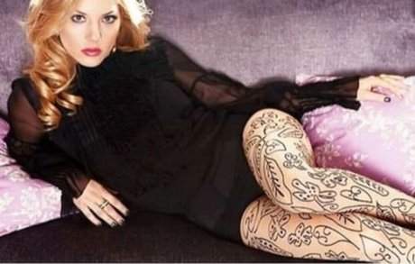 sportliche blonde onlyfans top pornografische bild