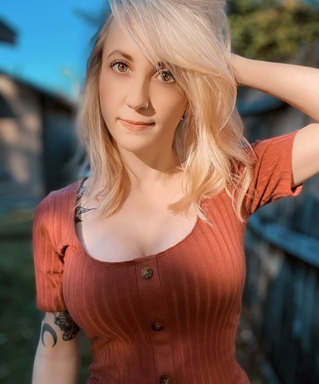 Nicholena schauspielerin nacktheit archiv