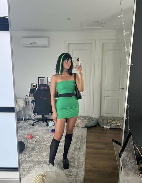 Develique nacktheit schöne galerie