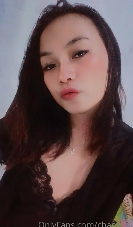 asiatische falsche titten onlyfans hübsche exklusive foto