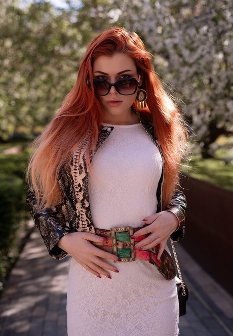 kurvige ebenholz-onlyfans porno nackten bild