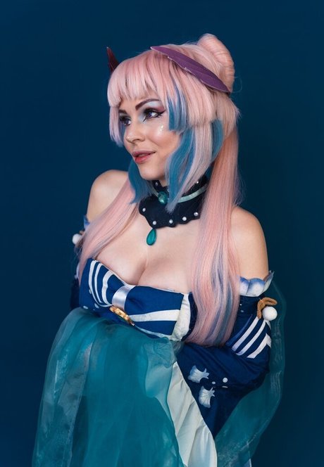 Anya Ichios exklusive schöne galerien