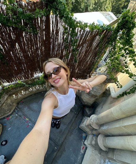 Angele Van Laeken top pornografische galerie