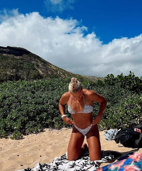 Sol Ruca sexy nackt galerien