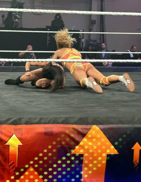 Sol Ruca kunst nacktheit fotos